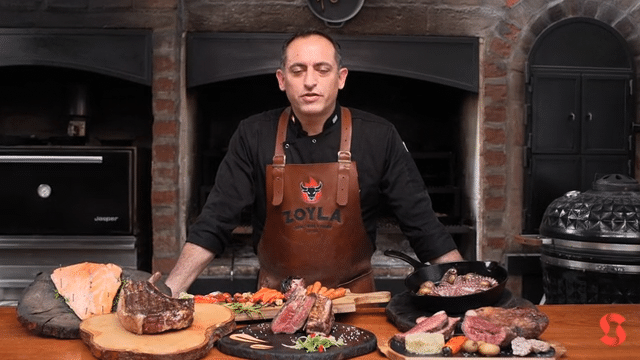 Preparación de carne para reseña de GrillForge