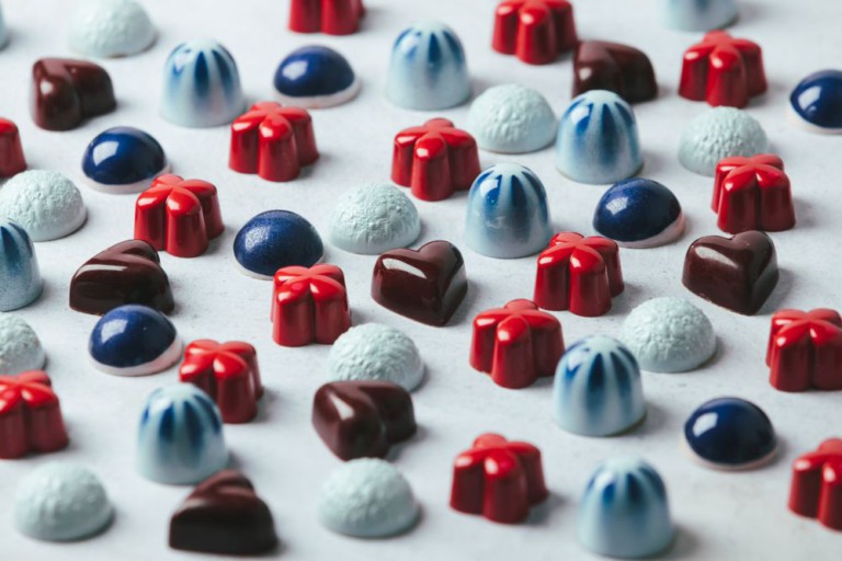 Bombones de diferentes colores