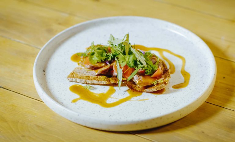 bruschetta cordero ahumado 2
