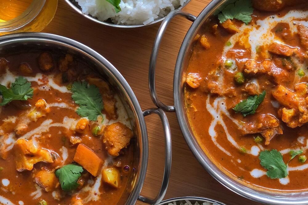 Platos con currys, ingredientes de los currys tailandeses