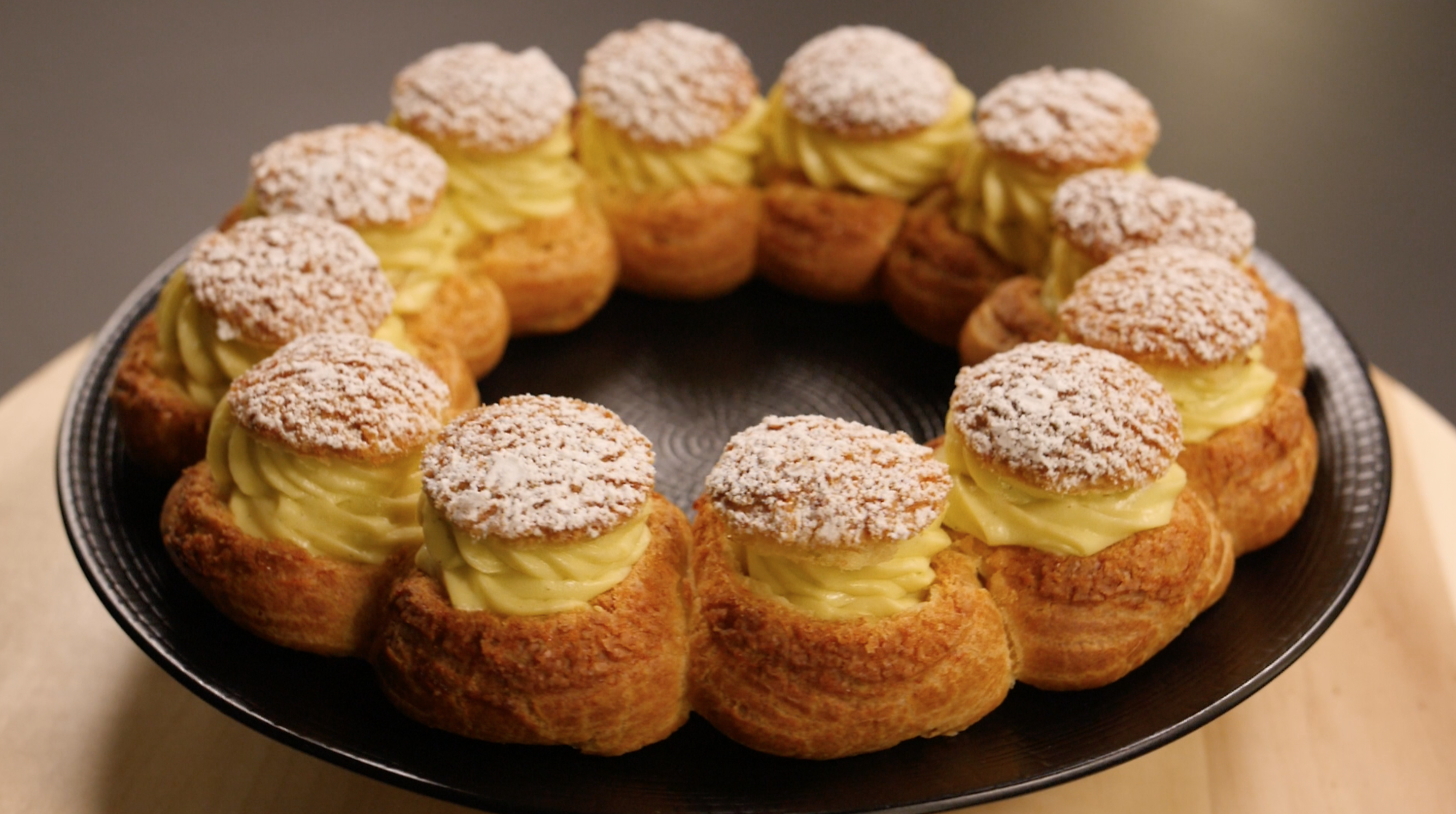 Tarta Saint Honoré. Pastelería francesa