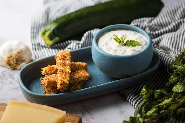 Bodegón de chips de calabacín. Airfryer: chips de calabacín