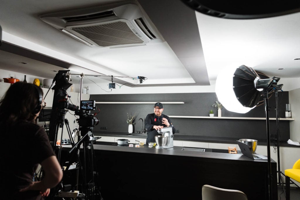 Aprende online con Antonio Bachour: Chef pastelero y propietario de Bachour Miami. Mejor pastelero del mundo 2022 y premio a Innovación Pastelera 2024.