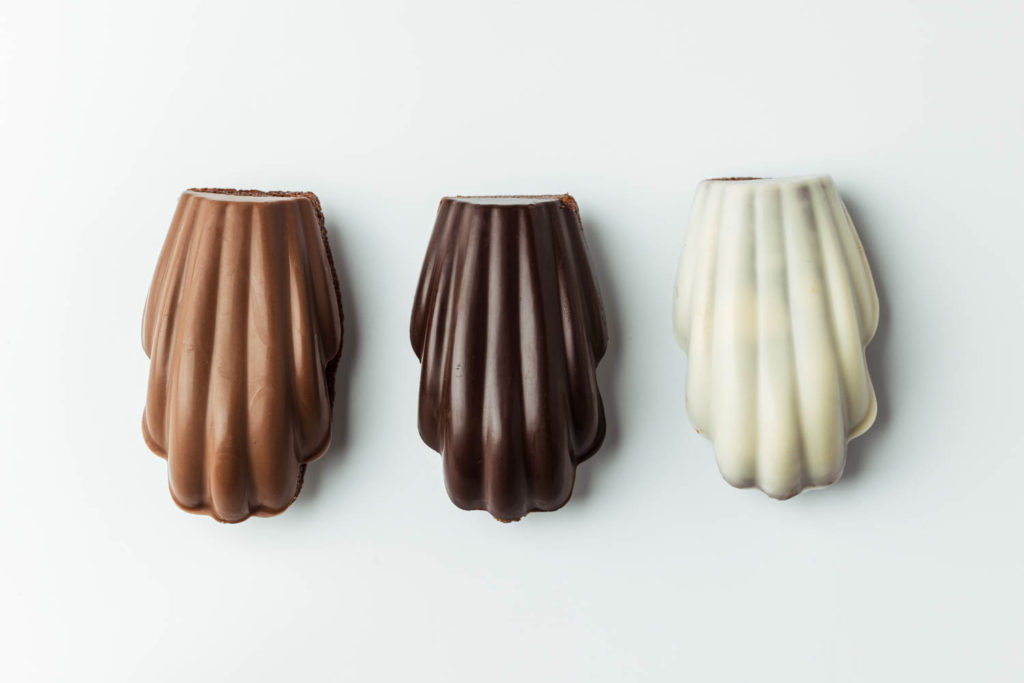 Bombones: pastelería con chocolate
