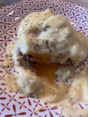 EGGS BENEDICT