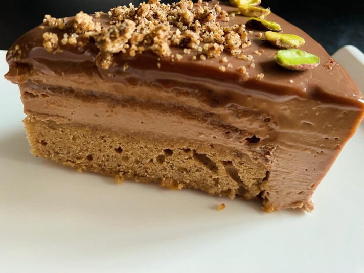 milk chocolate ganduja cake piece