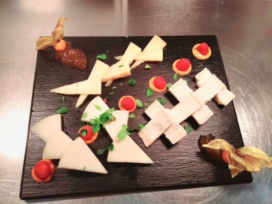 e6f56687-7bf3-4e7a-8cf5-7b5bce836540