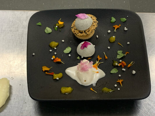 05EE0326-34FB-48F5-920E-215277F66F1B