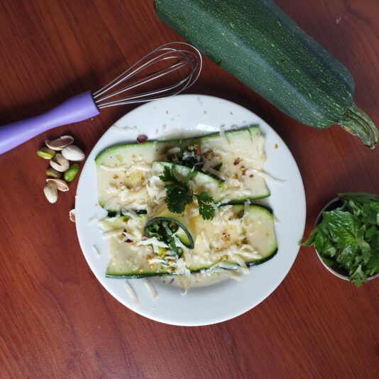 Luis Gabriel Beltrán Mendez - Carpaccio de zucchini, pistachos y queso de oveja