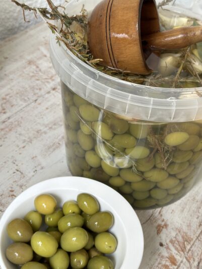 44CE1797-8565-479D-BCCE-9A1B64B2CBEB