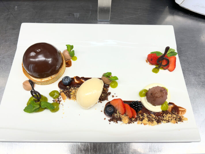 670F43B0-CB4D-4A40-991A-47E97C6EEE29