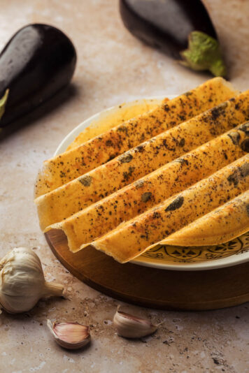 Baba ganoush con barquillos de masa brick
