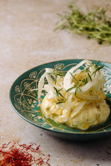 Labneh de azafrán con hinojo