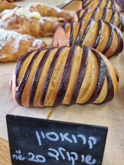 da4b3b47-1bb8-4c88-974c-b5973a5b9cd3