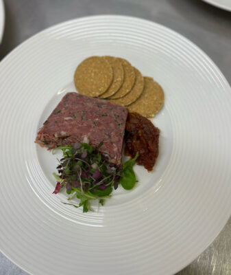 C9DFD4B4-CC0B-44B6-9E36-94646B1845DE