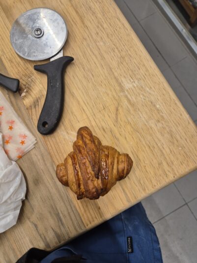 e9c9cec8-14ff-42a1-a33c-6026c8768172