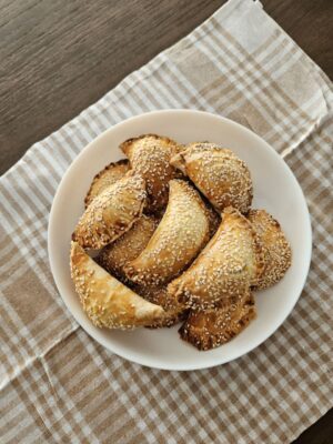 photo_5323331360749904829_y