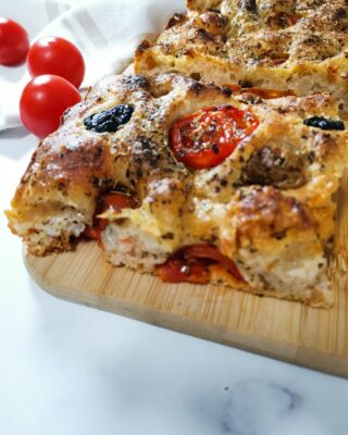 3ae2fb20-c593-490a-900f-6a2e1e23e79a