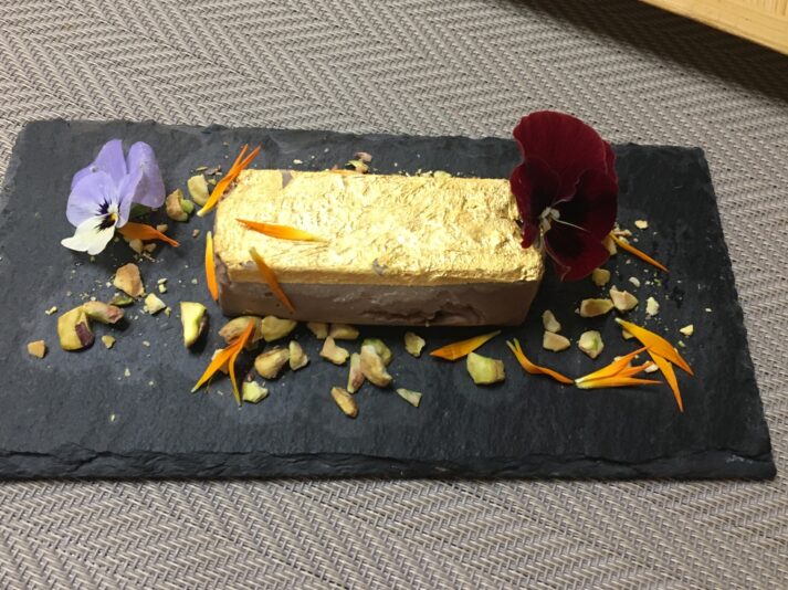 CACFF6A7-6521-4BAD-BC7D-D48A919D240E