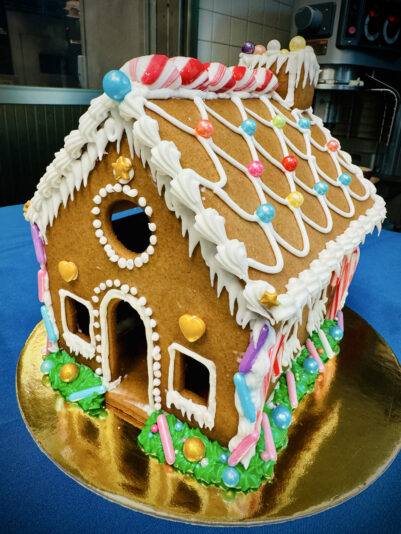 Edgardo Aborde gingerbread house