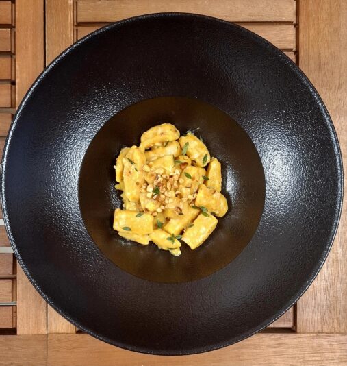 ee2e3242-2502-42db-9361-2403e6480000