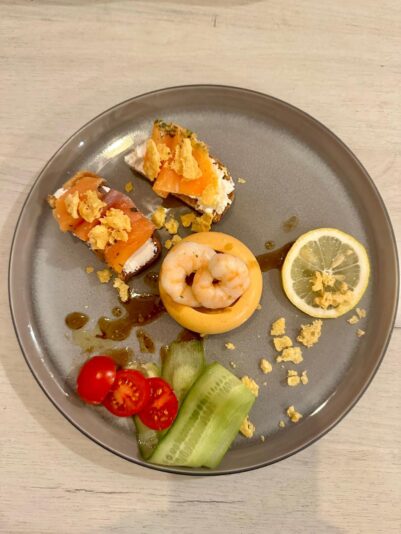 f4d476c2-df08-404a-9feb-57053a00d94e