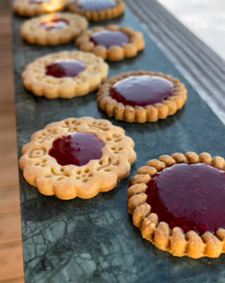 4BB81CF3-43B2-49BA-81B7-DD9512C7F61E