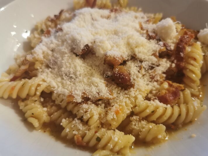 6edc6470-8d48-4707-8185-23fc6f79cf75