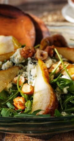 Diana Vinces - Ensalada-de-peras-caramelizadas-y-roquefort c