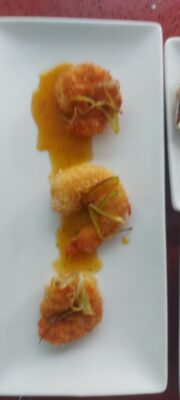 Langostino al panko con reducción de maracuya