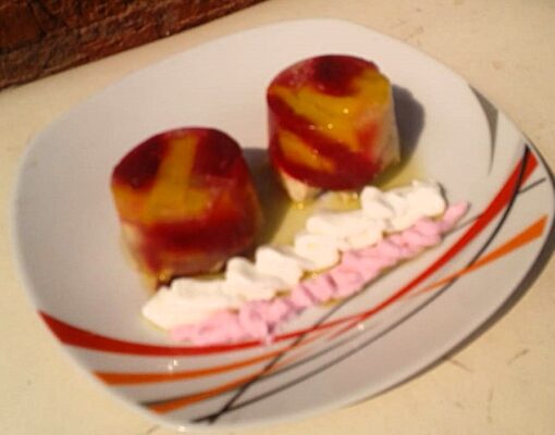 áspic de pollo, morrones y remolacha