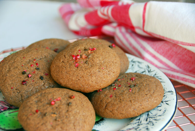galletas de chocolate con pimienta rosa y cardamomo verde 2 beatriz torija