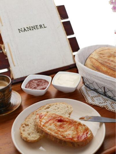 AEDBF1D4-9FF7-4590-AA40-3A7AB2CB7E97