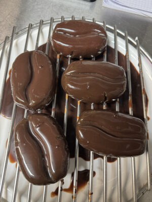 6EF823A3-CA18-401C-B563-F37AE5AED826