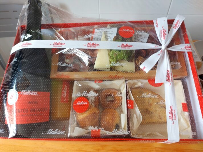 70d0fc04-d777-4b83-8580-1990e5ed1fea