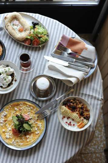 9B258C25-6D30-4772-AF6A-DE117F7C8B3C