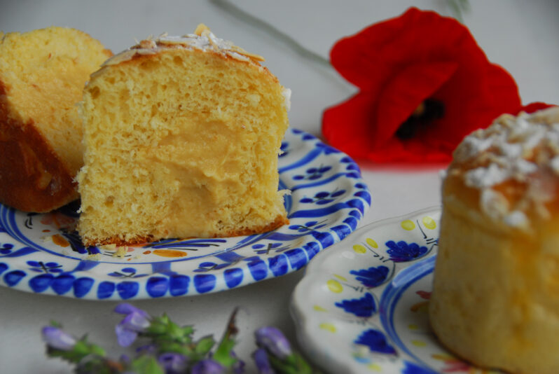 BRIOCHE DE ALMENDRAS CON CREMA PASTELERA DE VAINILLA 3 Beatriz Torija