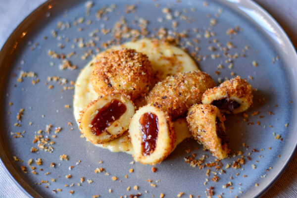 Lana Mihajlović plum