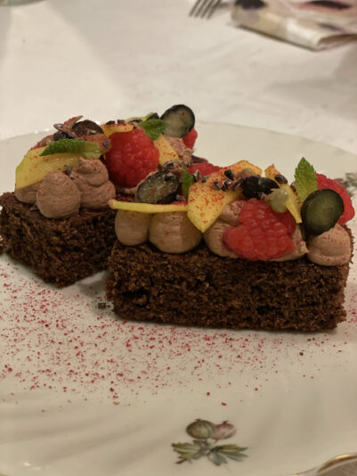 049BDA3F-268D-49D5-9D3F-DF9580EACA2A