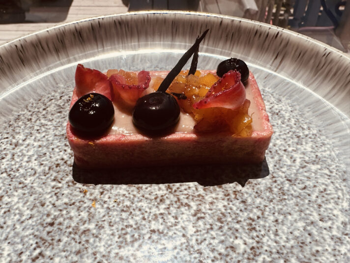 1C3BFA1F-3F33-4515-AEF4-FBFD600919AD