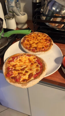 F52A3B51-6656-461F-9CE6-1925D72E8F1B