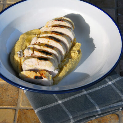 pechuga-de-pollo-a-baja-temperatura-con-jengibre-y-naranja-con-hummus