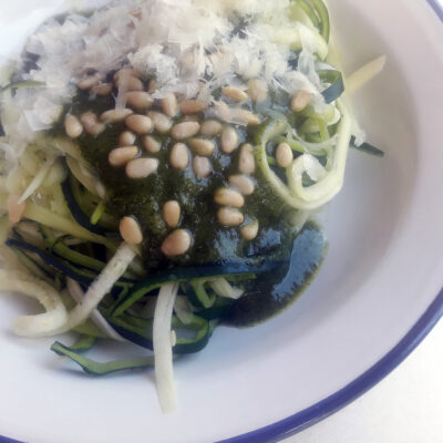 zoodles-de-calabacin-al-pesto-beatriz-torija