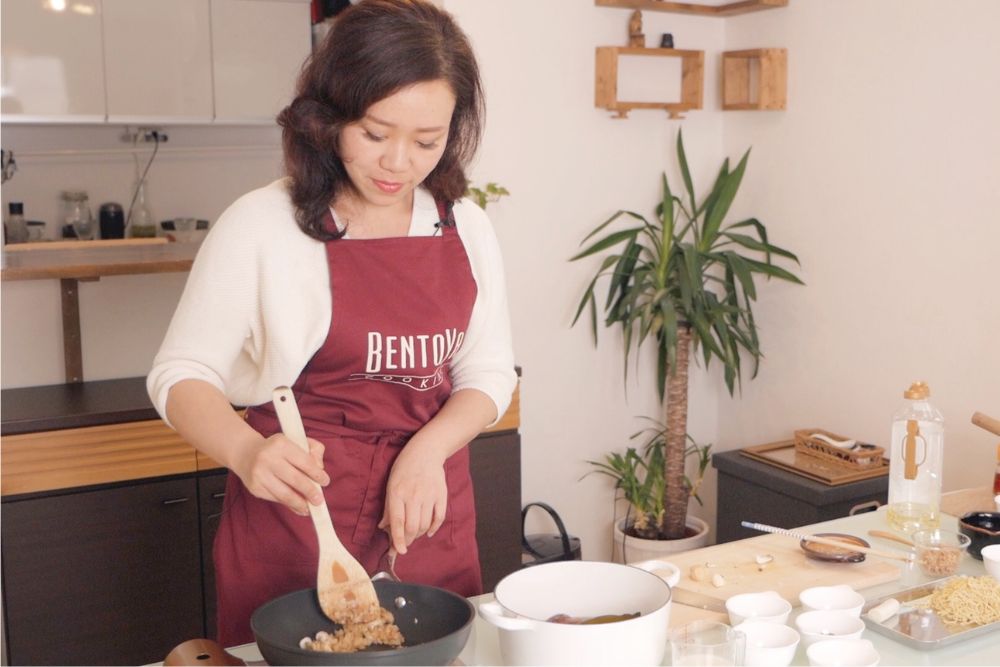 Akiko %s course image - %s