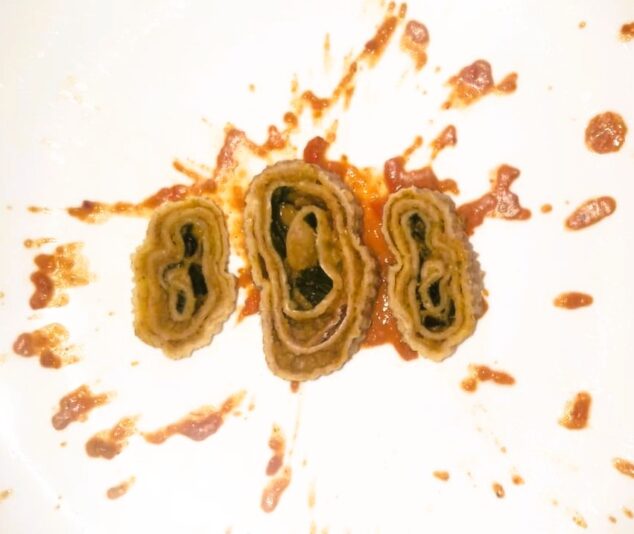 rotolo con salsa splash