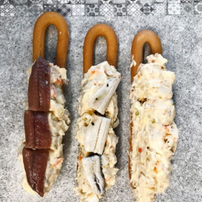 Marinera, marinero y bicicleta