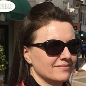 Profile photo of Aura Dinu