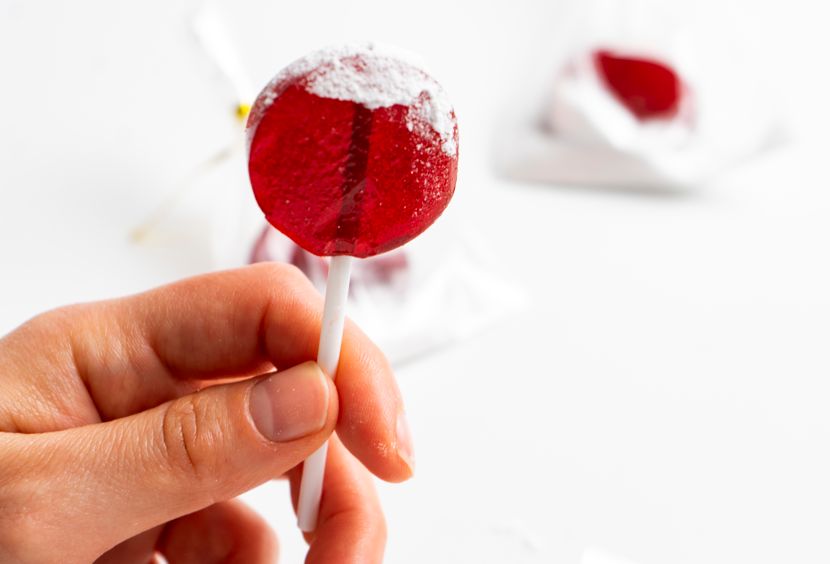 Strawberry lollipops