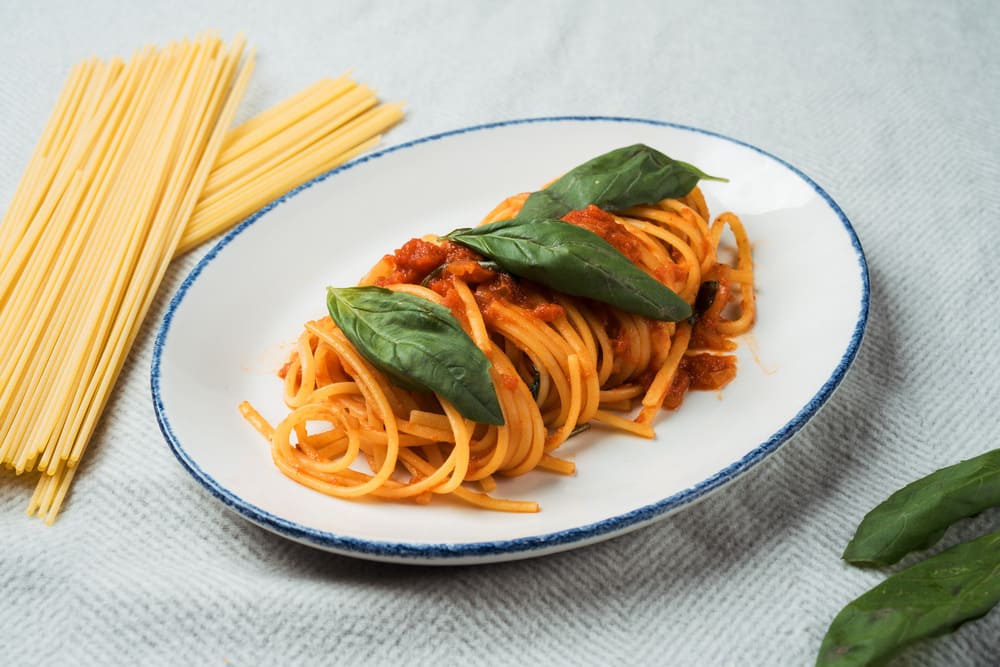 Pomodoro con albahaca