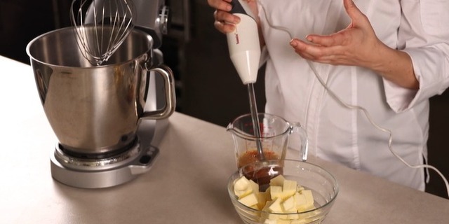 Achieve a dense emulsion with sucro (sucrose ester)